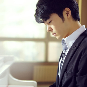 苏晴忘穿内裤坐公交车被揉到视频
